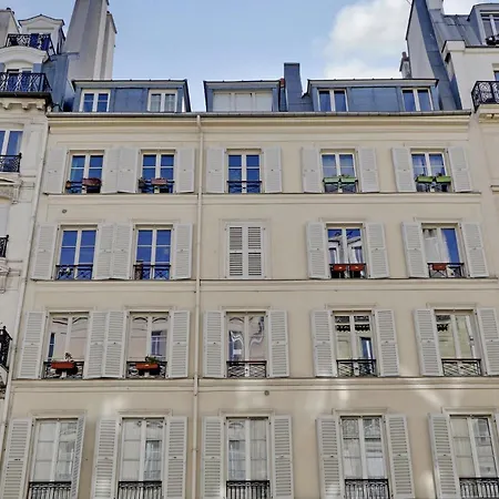 The Upper Marais Superb For 6 People París