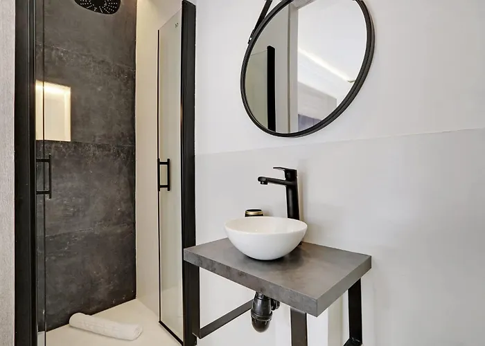 The Upper Marais Superb For 6 People Paris