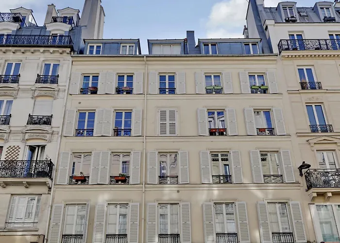 The Upper Marais Superb For 6 People Paris